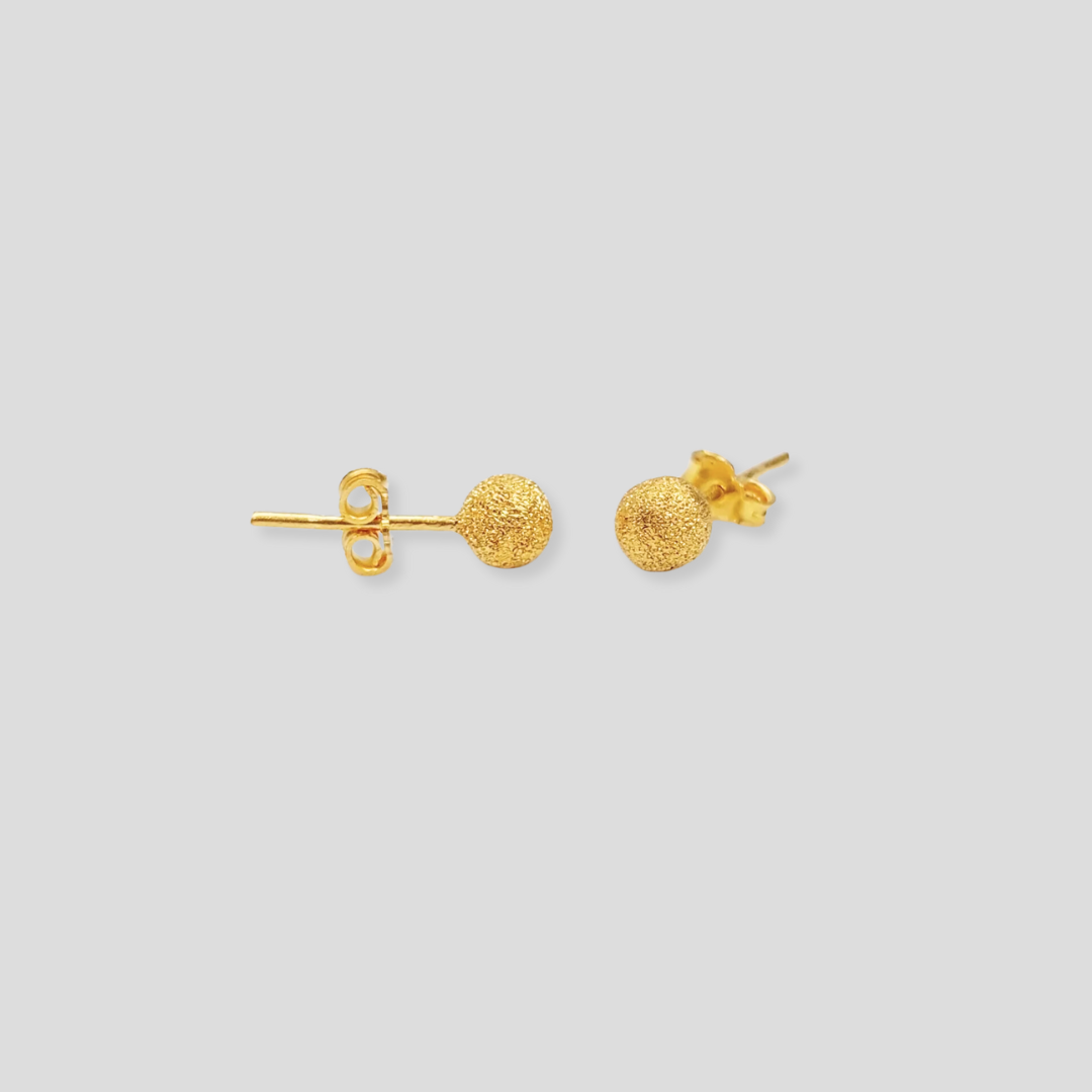 18-karat gold stud earrings 1.2 grams - classic gift ideas for women birthday valentine's day
